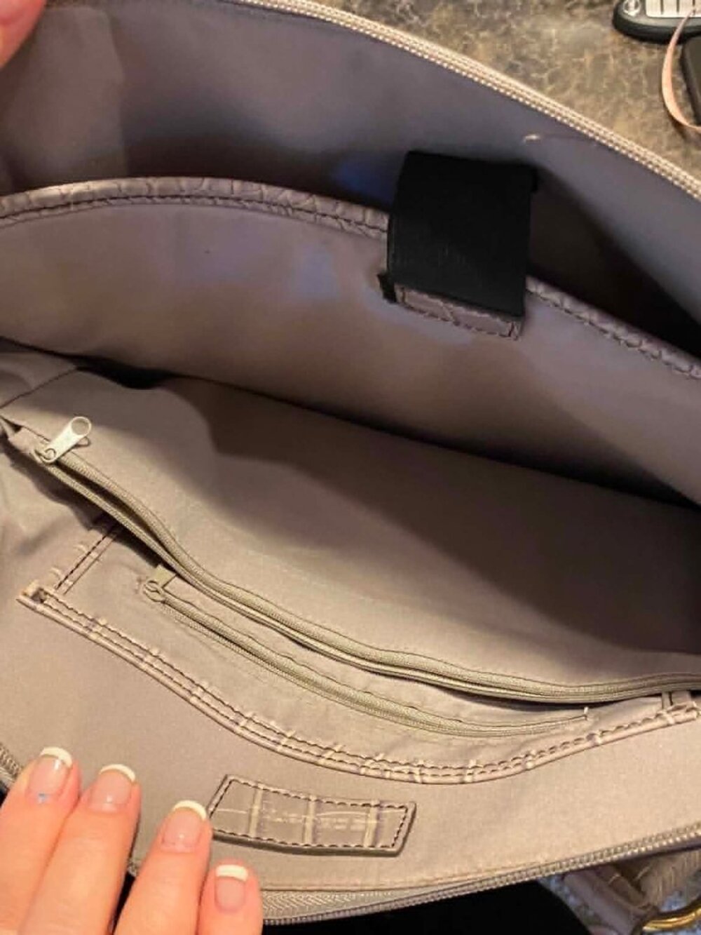 Liz Claiborne Grey Alligator Texture Laptop Bag - Picture 6 of 10